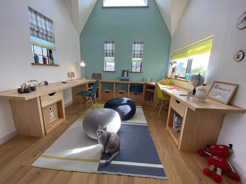 2C9A2F12-D794-4BFA-9B6B-B88A3459316E